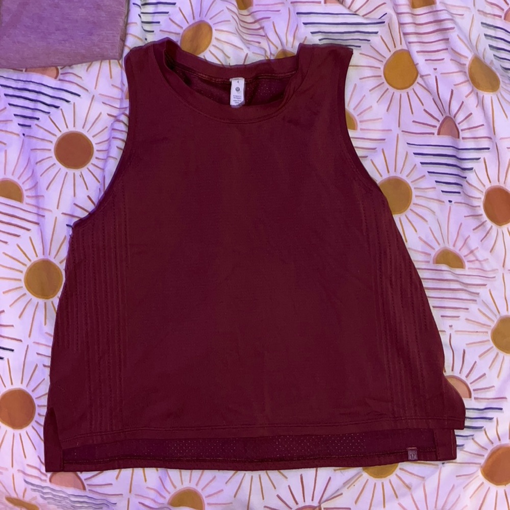 Lululemon maroon cropped muscle tank